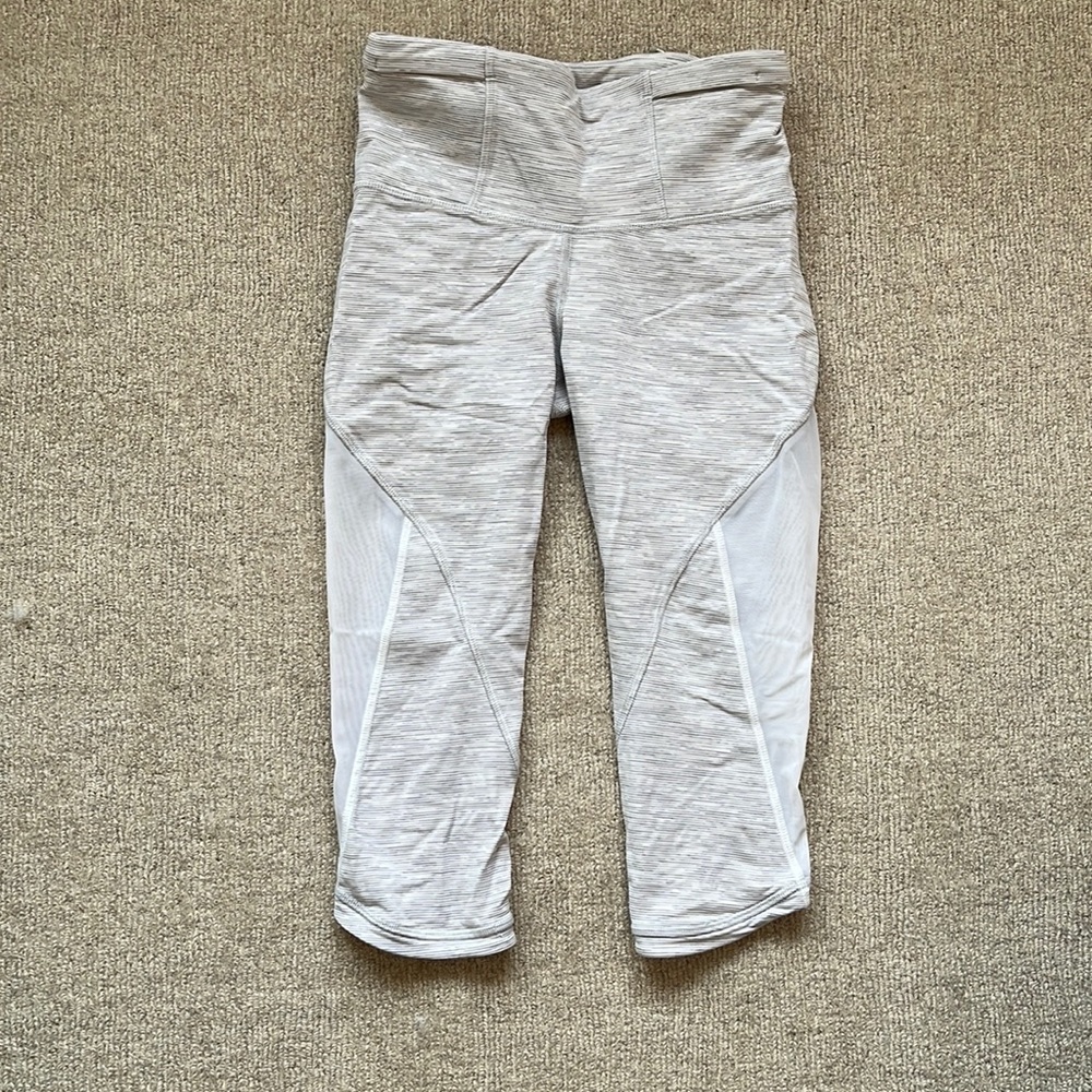 Lululemon running crops
